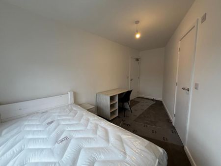 6 bedroom flat to rent - Photo 4