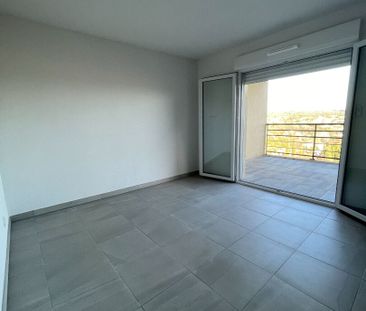 Location Appartement 2 pièces 43m² - Photo 4