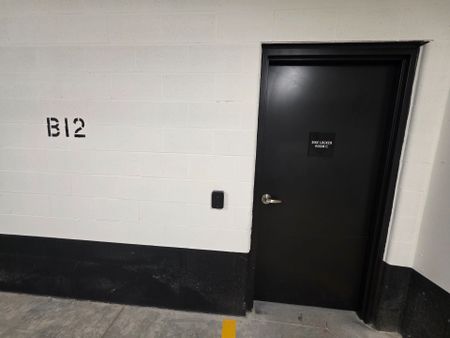 For Lease - 3250 Carding Mill Trail Unit# 335, Oakville, Ontario - Photo 4