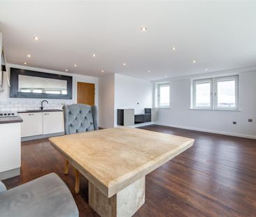 2 bed penthouse to rent in Waterloo Square, City Centre, NE1 - Photo 3