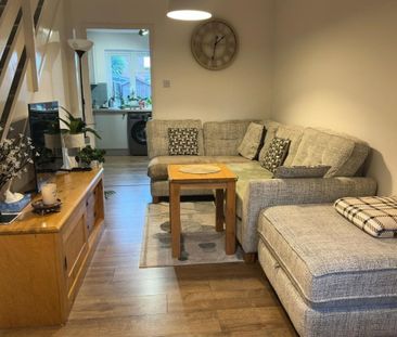 Stoneage Close - Photo 3