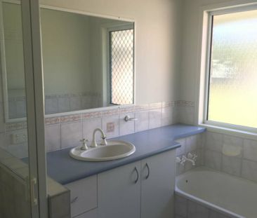3 BEDROOM HOME IN BELLARA! - Photo 6
