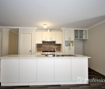 53 Sherwood Road, Australind, WA 6233 - Photo 5