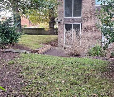 4 bedroom end of terrace house to rent - Photo 6