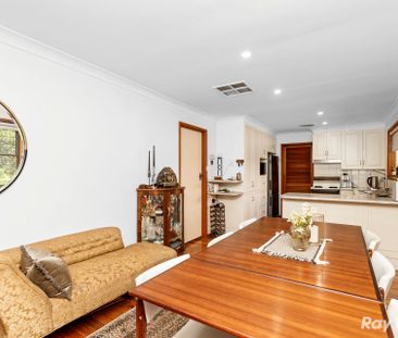 Beautiful and furnished 3-Bedroom Home! - Photo 3