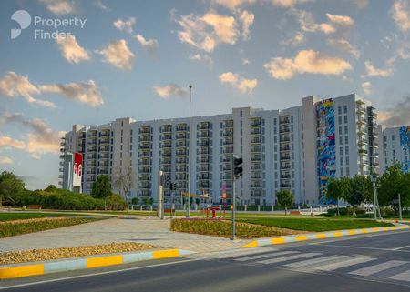 Vacant | Furnished 2BR+Maid | Golf and Sea View - Photo 2