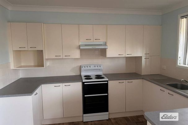 Brick & tile Taree West family home - Photo 1