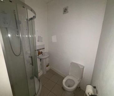 Studio to rent - Photo 6