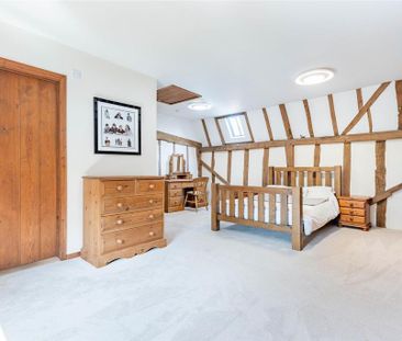 4 bedroom barn conversion to rent - Photo 2