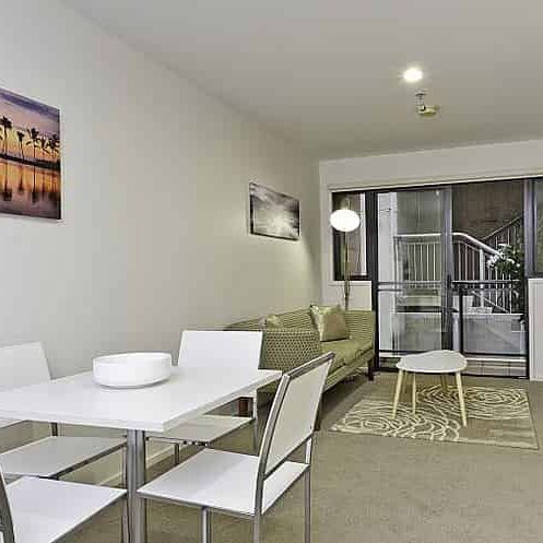 Stylish City One-Bed in Mount Street - Furnished Oasis - Photo 1