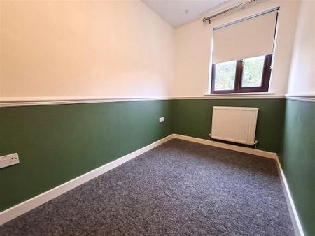 2 bedroom semi-detached house to rent - Photo 3