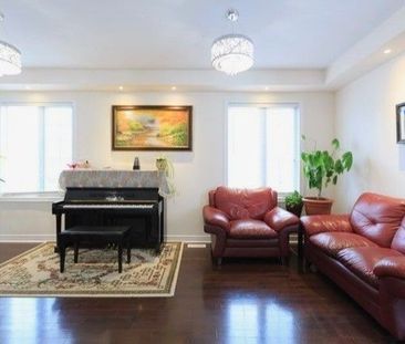 For Lease - 129 shadow falls Drive, Richmond Hill, Ontario - Photo 2