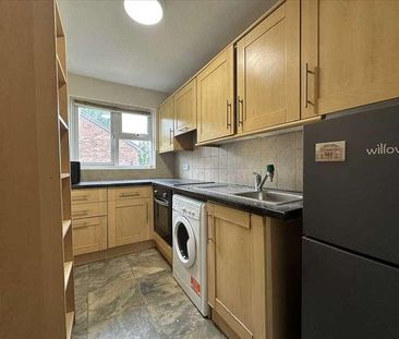 Clementine Court, London, London, W13 - Photo 3