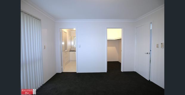 FANTASTIC OPPORTUNITY IN PRIME LOCATION! - Photo 1