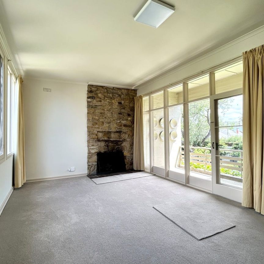 Glorious Scandinavian (Bauhaus) Living - Photo 1