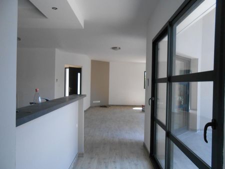 Location Maison 4 pièces 135m² PLAISANCE DU TOUCH 31830 - Photo 2