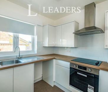 1 bedroom flat to rent Heene Road, Worthing - Photo 3