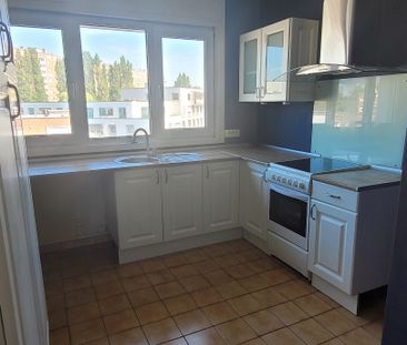 Location Appartement 3 pièces 65m² MAUBEUGE 59600 - Photo 4