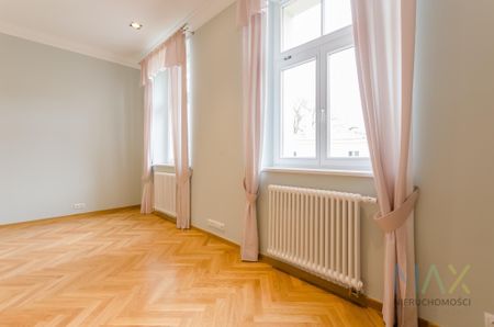 Przestronny i piękny apartament położony przy samych plantach - Zdjęcie 4