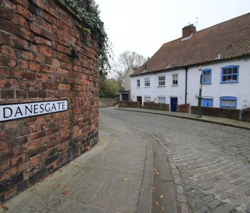 Danes Cottages, Danesgate, Lincoln, LN2 1NB - Photo 1