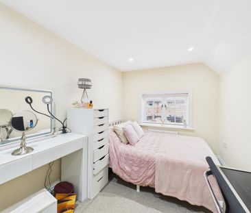 2 bedroom end of terrace house to rent - Photo 4