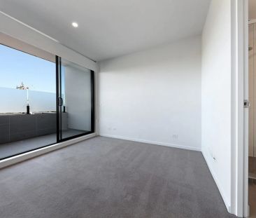 Elevated, Light & Bright! - Photo 2