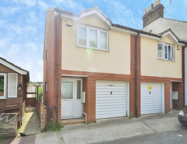 2 bedroom terraced house to rent - Photo 1