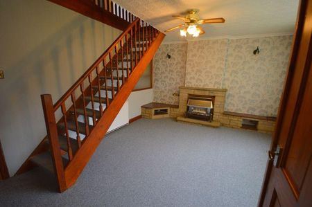 3 bedroom terraced house to rent - Photo 2
