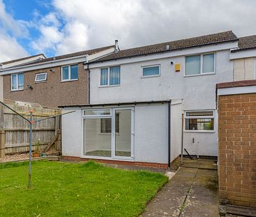 3 bed terraced house to rent in The Roundabout, Birmingham, B31 - Photo 4