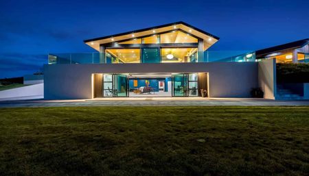 Breath Taking Views- Expansive Living - Photo 3