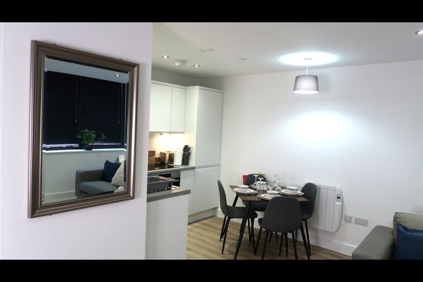 1 Bed Flat, Alexander House, M16 - Photo 1