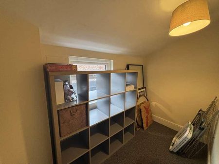 Meadows Road, Sale, M33 - Photo 2