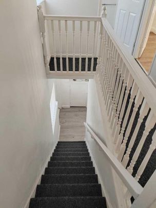 2 bedroom townhouse to rent - Photo 1