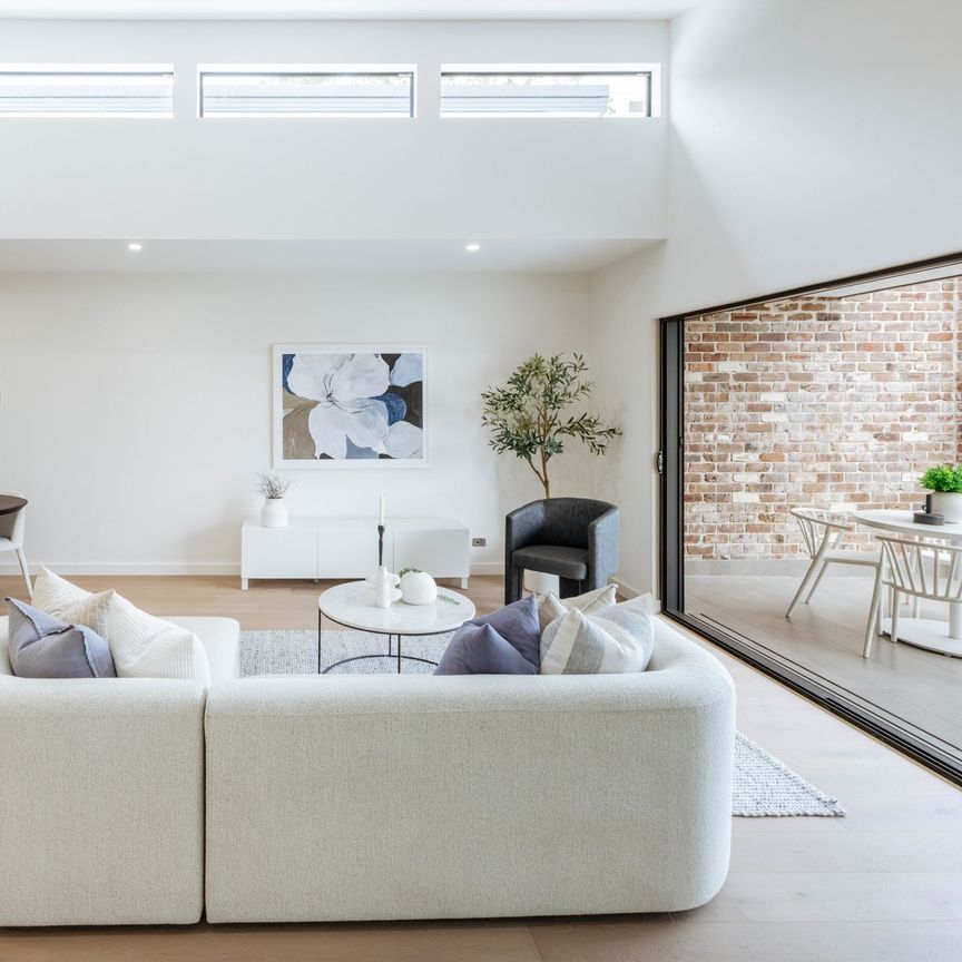 Effortless Elegance Meets Relaxed Coastal Comfort - Photo 1