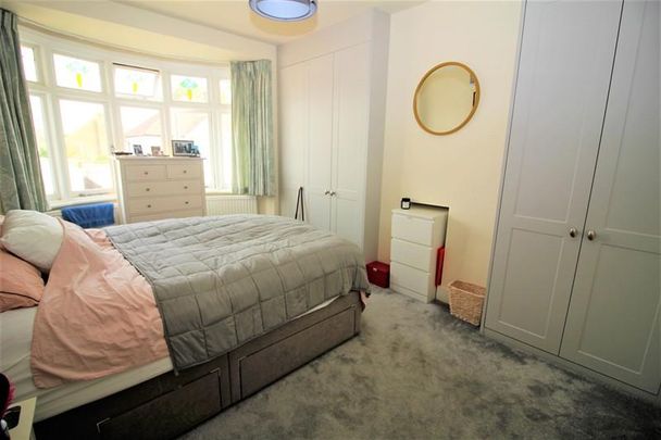 4 bedroom semi-detached house to rent - Photo 1