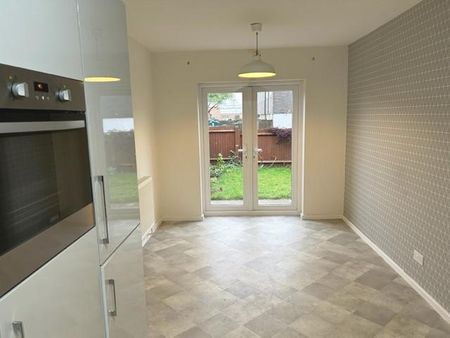 2 bedroom terraced house to rent - Photo 2