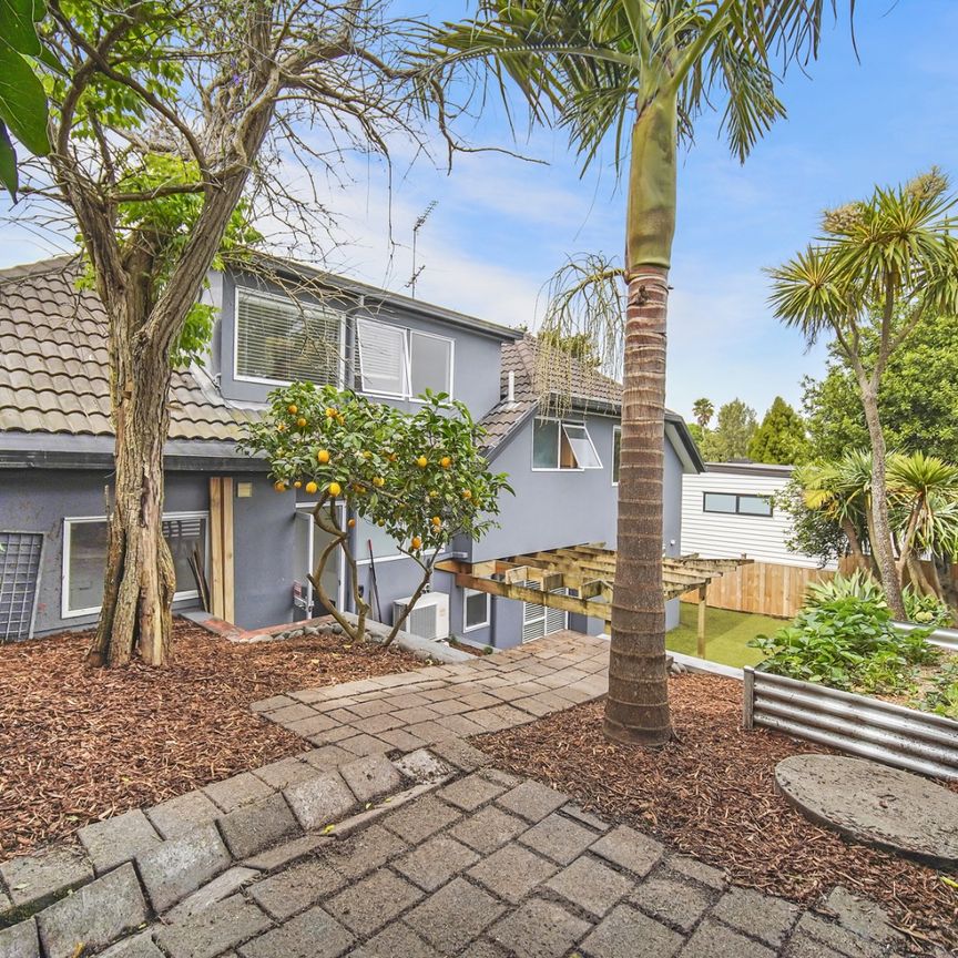 Super Stylish Modern Home - Photo 1