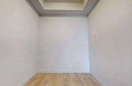 For Lease - 8 Eglinton Avenue Unit# 3212, Toronto, Ontario - Photo 3