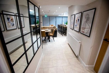 9 bedroom house to rent - Photo 3