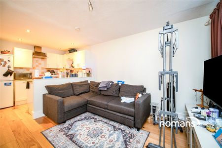 2 bedroom apartment to rent - Photo 3