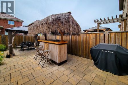 97 NARBONNE Crescent Unit# Main & Upper, Stoney Creek, Ontario, L8J0J6 - Photo 2