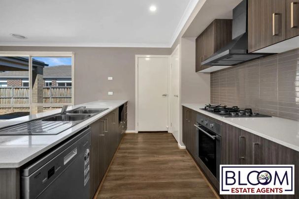 “Family home in the Jubilee Estate” - Photo 1