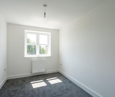 4 bedroom detached house to rent - Photo 5