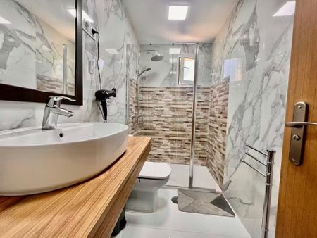 Calle de Valencia, Pozuelo de Alarcón, Community of Madrid 28223 - Photo 5