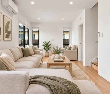 Modern 4 Bedroom Family Home in Manurewa - Photo 2