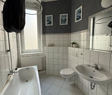 Altbauflair in bester Lage, großzügige 3-Raum-Wohnung inkl. neuwert... - Photo 6