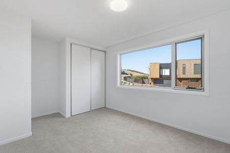 1/8 Cherrington Dr, Tranmere - Photo 2