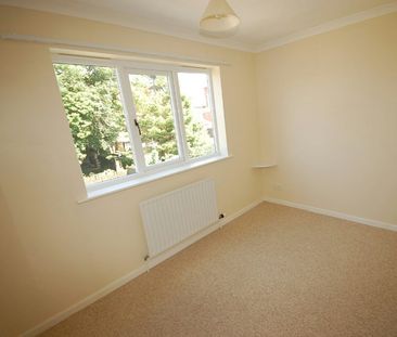 Semi-detached house to rent on - Photo 6