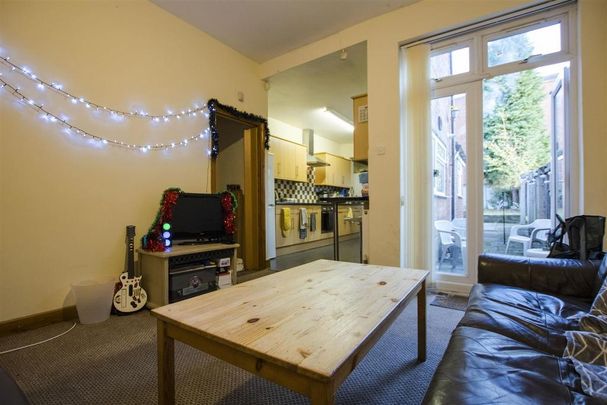 5 bedroom house to rent - Photo 1