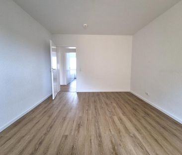 Down-to-earth and bright: 2-room apartment with lots of charm! - Foto 1